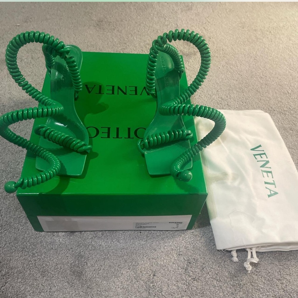 Bottega Veneta Tan Spiral Heels